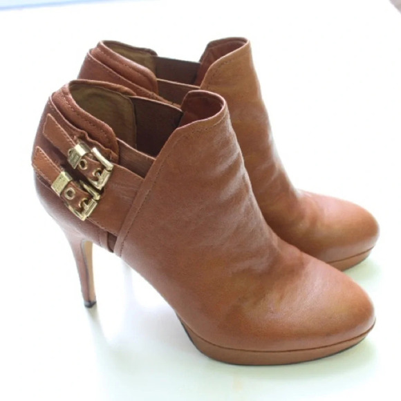 Vince Camuto booties - Picture 1 of 11